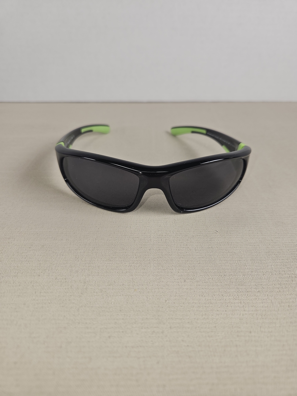 DUCO Kids Sunglasses Boys Girls Sports Polarized Sunglasses UV Protection K005